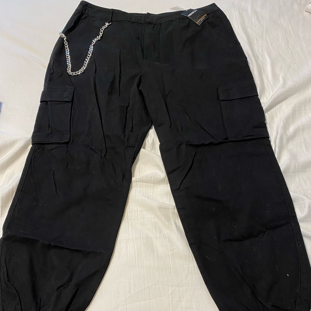 Forever 21 Chain Cargo Pants- Black- Size 14